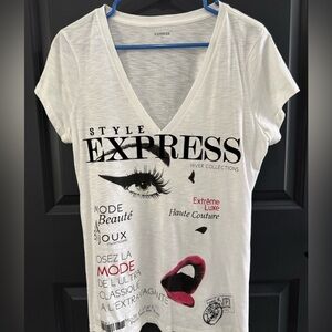 EXPRESS LARGE VNECK